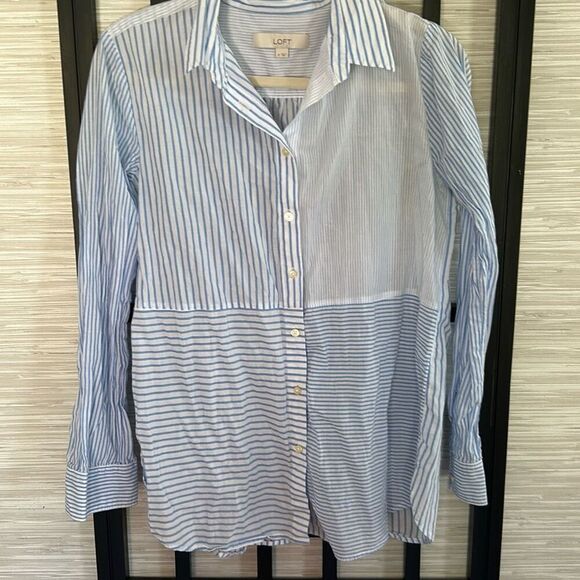 LOFT Tops - LOFT blue and white striped  cotton long sleeve blouse M lightweight
